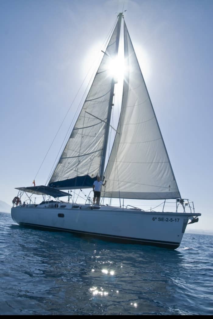 Ein ganzer Tag Segeln in Malaga an Bord eines Segelboots!