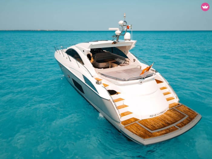 64’ SUNSEEKER - Cruise in Luxury through Cancun Bay! 4 hours