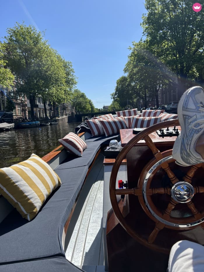 UNIQUE CANAL TOUR BY BOAT