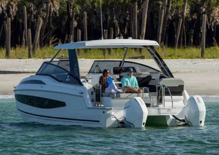 Half-day trip in Fréjus on a motorboat