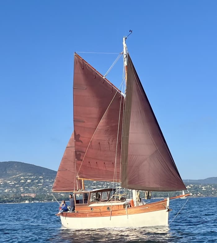 Take 9h to discover the hidden magic of Beaulieu-sur-Mer from the waves
