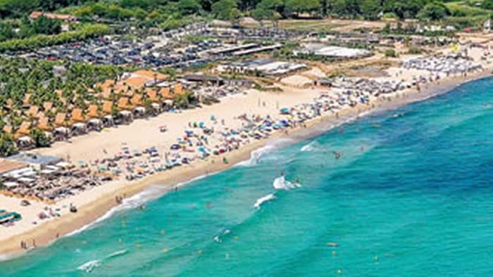 Along the Waves – Cap Taillat & Pampelonne Beach