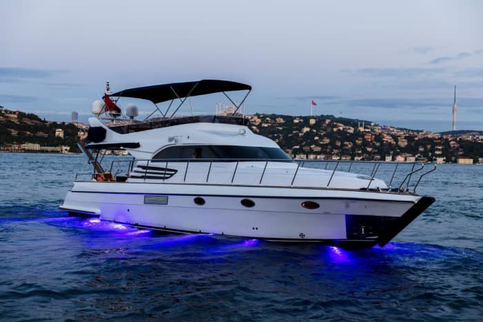 Silvester in Istanbul: Eine Yachtparty am Bosporus