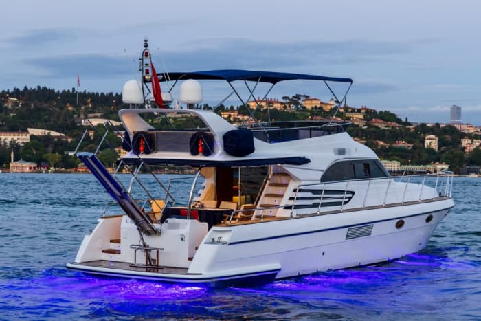 Silvester in Istanbul: Eine Yachtparty am Bosporus