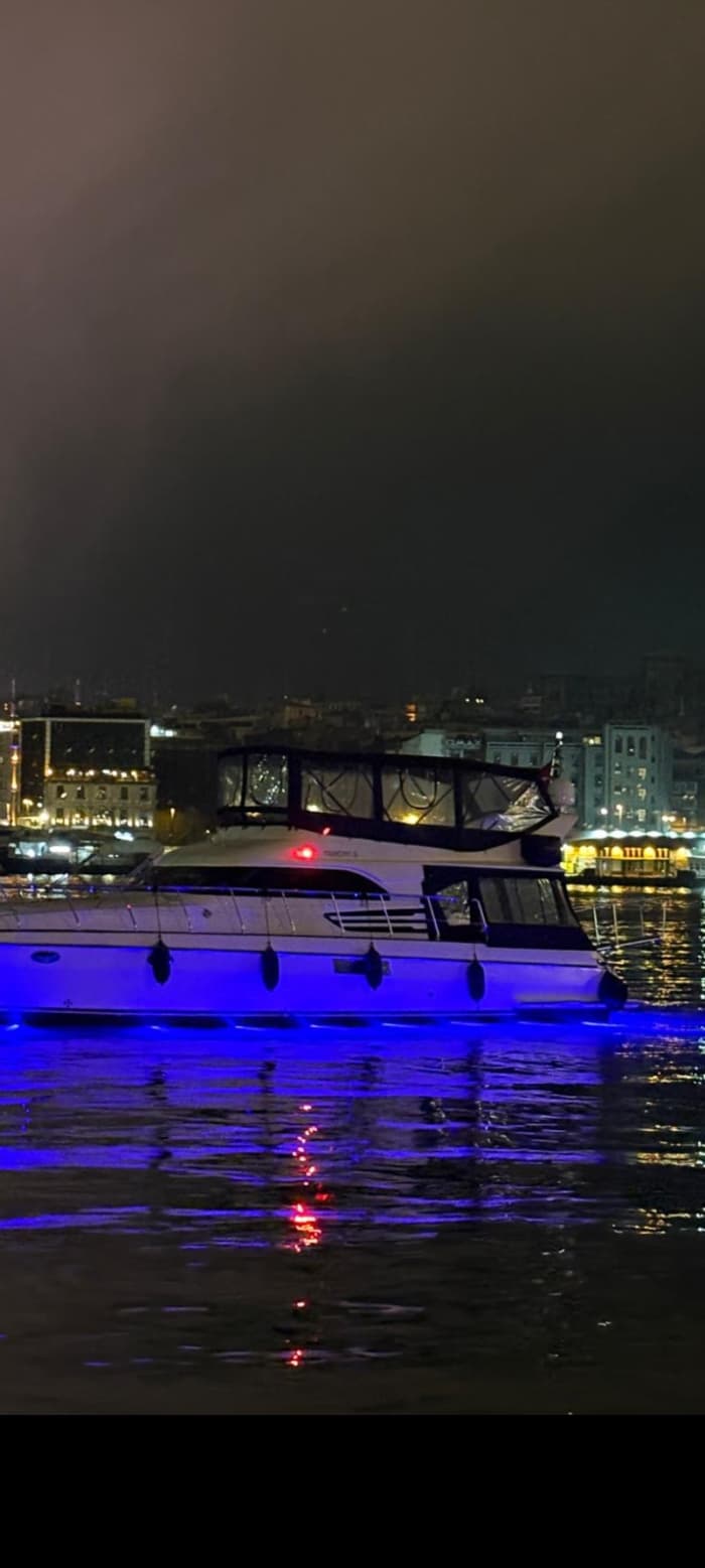 Silvester in Istanbul: Eine Yachtparty am Bosporus