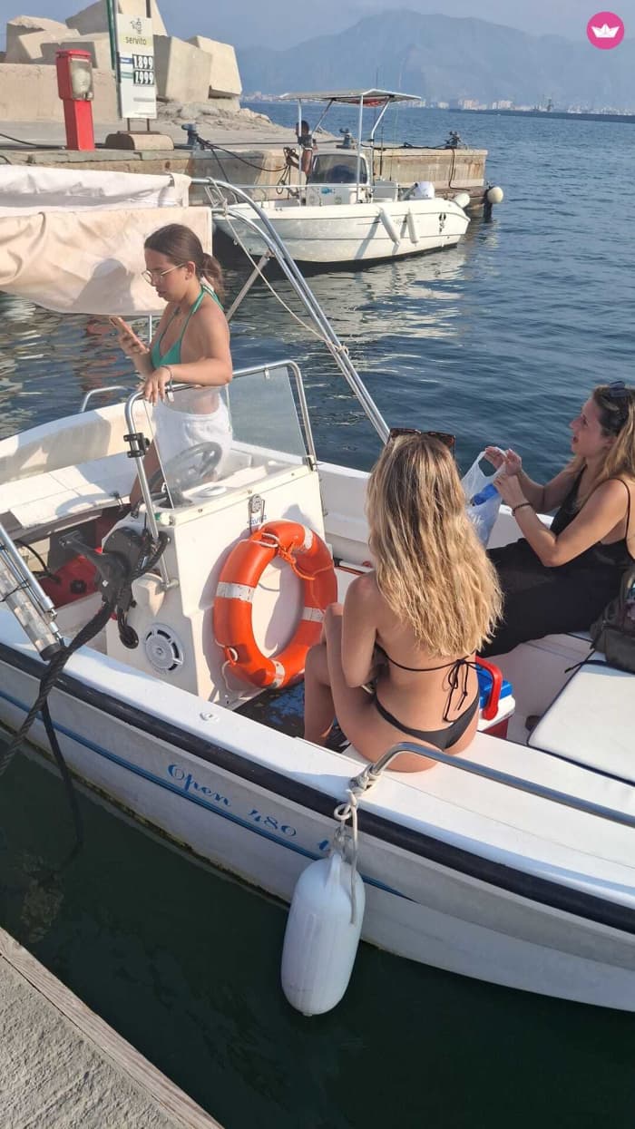 Beleef een onvergetelijke dag met onze SAVER 5.40, uitgerust met alles wat u nodig heeft voor een perfecte dag op het water!