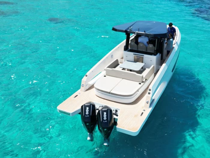 Boat trip to Formentera: relaxation and turquoise waters