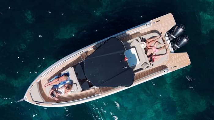 Boat trip to Formentera: relaxation and turquoise waters