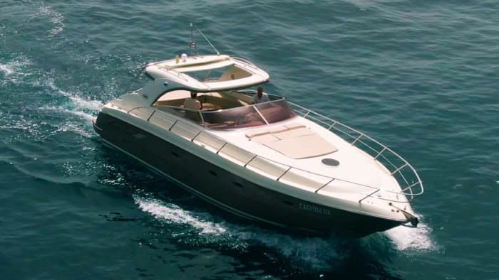 Genießen Sie 8 Stunden auf einem Motorboot in Polignano a Mare