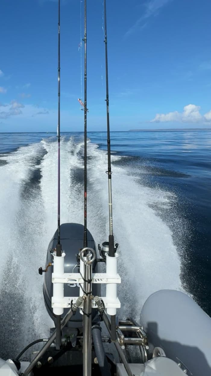 Sail around the Glénan Islands in the best conditions with our Zodiac Medline!
