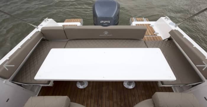 Discover Palma de Mallorca on a motorboat for 8h