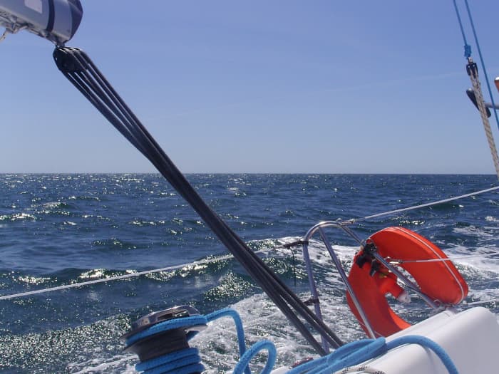 Profitez d'une demi journée de navigation à Camaret-sur-Mer en voilier.