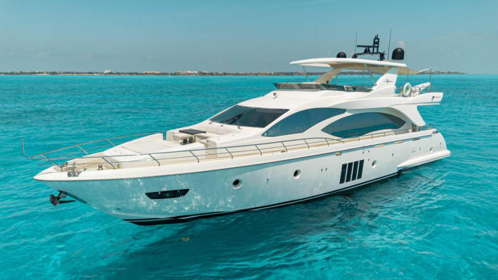 Azimut 84 Yacht Charter: Nichupté Lagoon, Isla Mujeres & Reef Snorkeling!