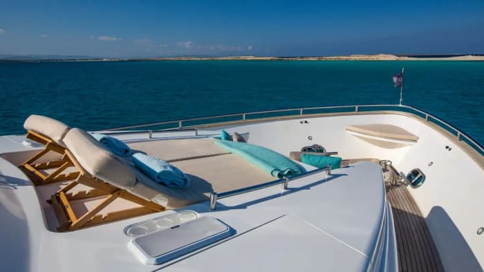 Luxury redefined in Dubai: An unforgettable day on a motor yacht