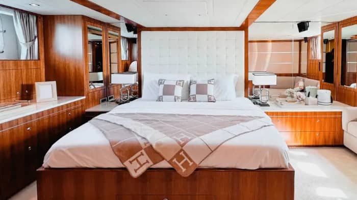 Luxury redefined in Dubai: An unforgettable day on a motor yacht