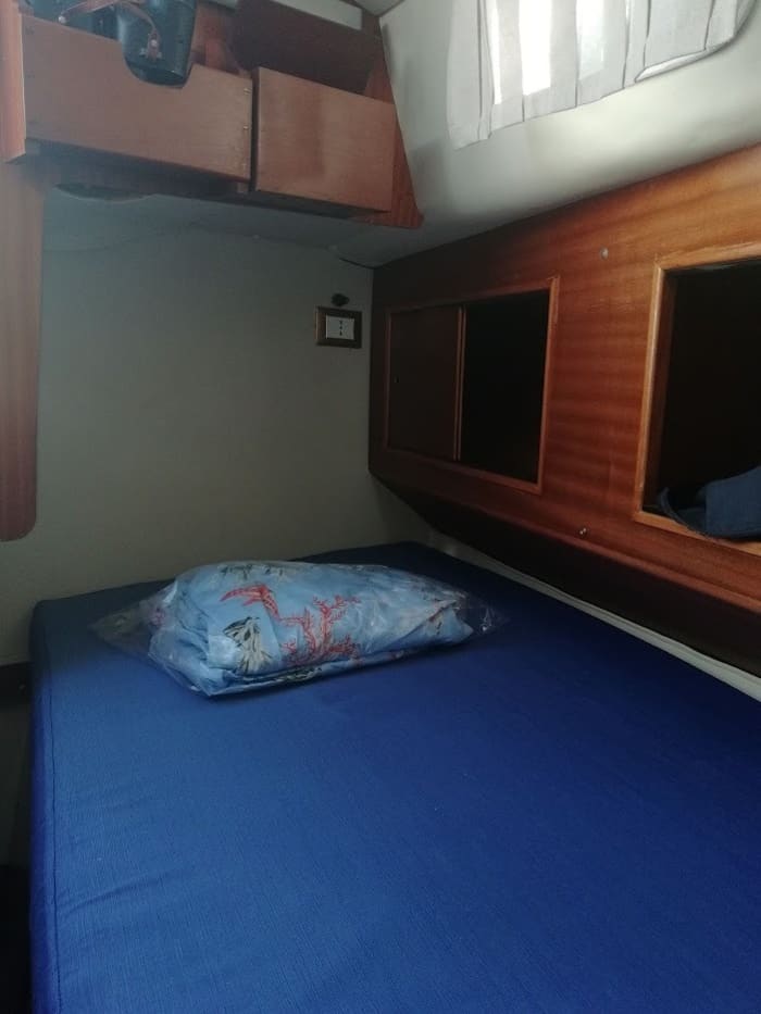 Discover Pegli on a sailboat for a full day