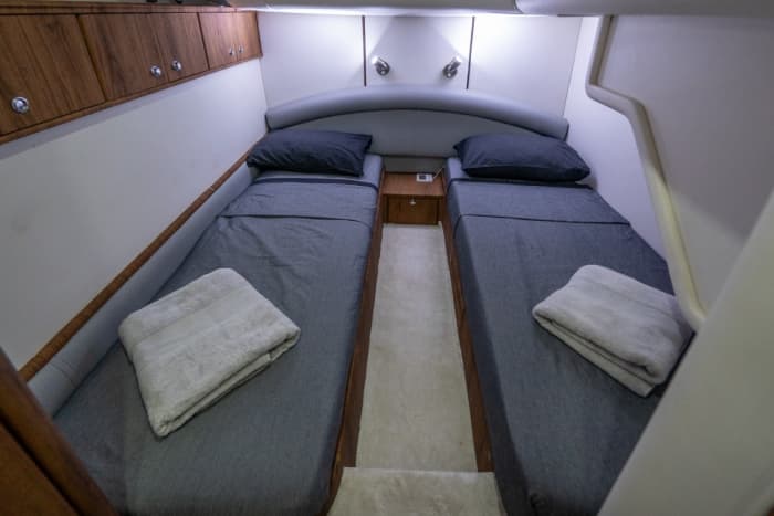 Jouw dag in Gümbet: huur een motorboot voor 9 uur ontdekkingstocht.