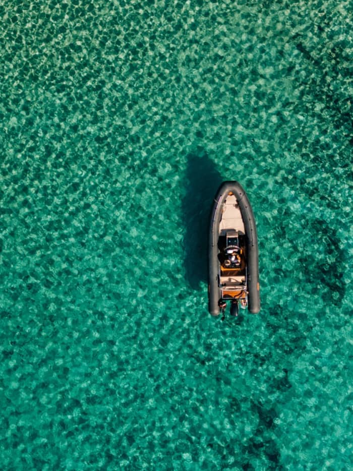 Prenez une demi-journée pour vous détendre sur un bateau à moteur à Ios