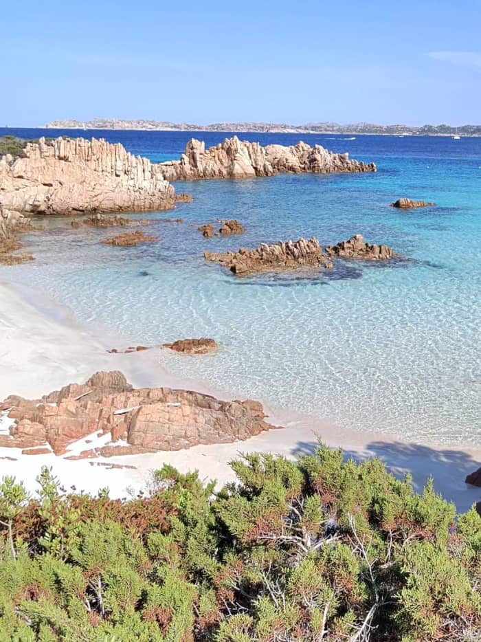 Dream cruise through the archipelago and Lavezzi