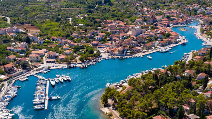All-Inclusive Golden Horn Private Tour from Split  with Mirakul 40