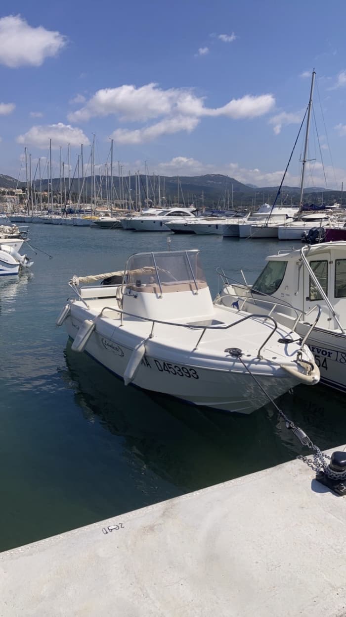 Profitez d'une demi-journée en bateau à moteur à Bandol