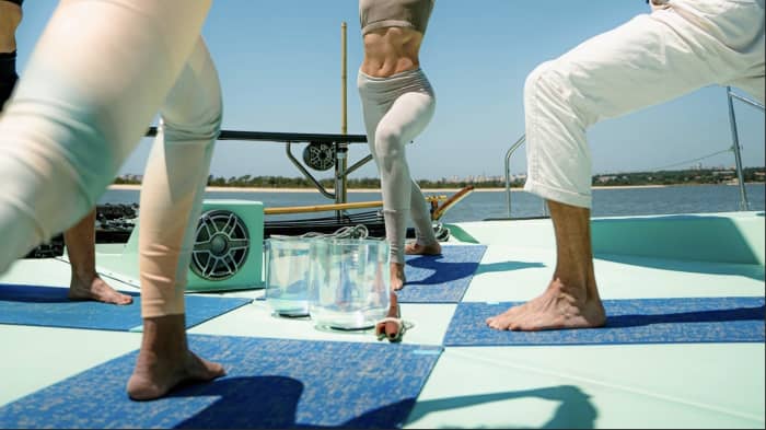 O melhor de Lisboa está na água: Seu dia inteiro privativo em um catamarã.