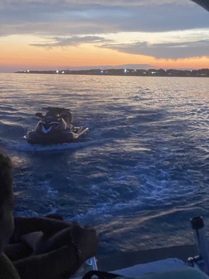 Profitez du soleil lors d'une excursion en bateau de 8 heures à Lizzano