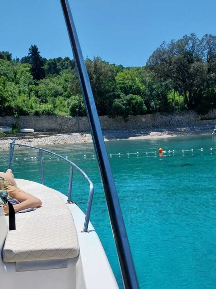 Half-day boat trip in Dubrovnik on a motorboat