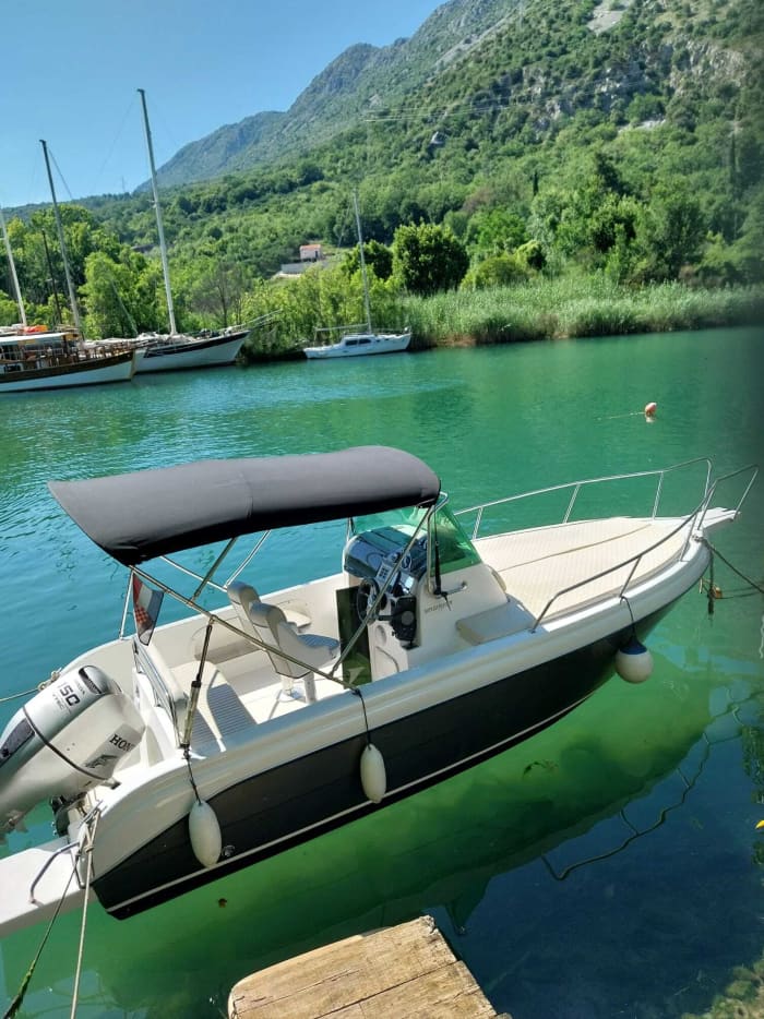 Half-day boat trip in Dubrovnik on a motorboat