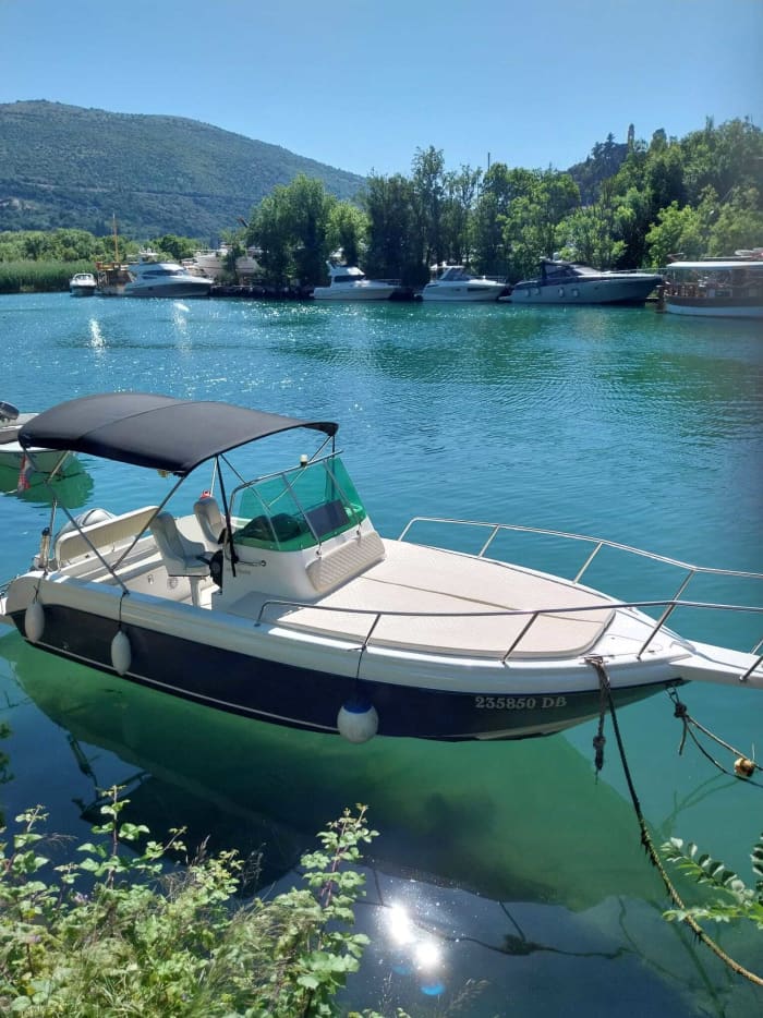 Half-day boat trip in Dubrovnik on a motorboat
