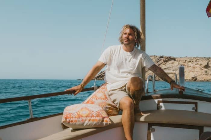 Verken Santa Eulalia del Río vanaf het water: een hele dag op het water aan boord van een motorboot.