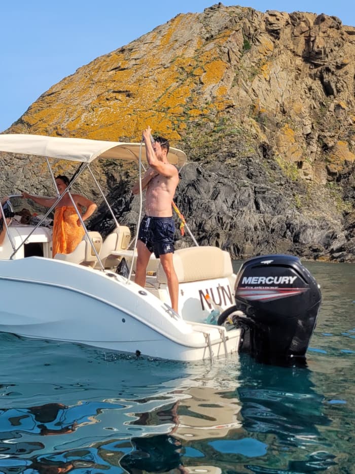 Medio día inolvidable navegando por Menorca
