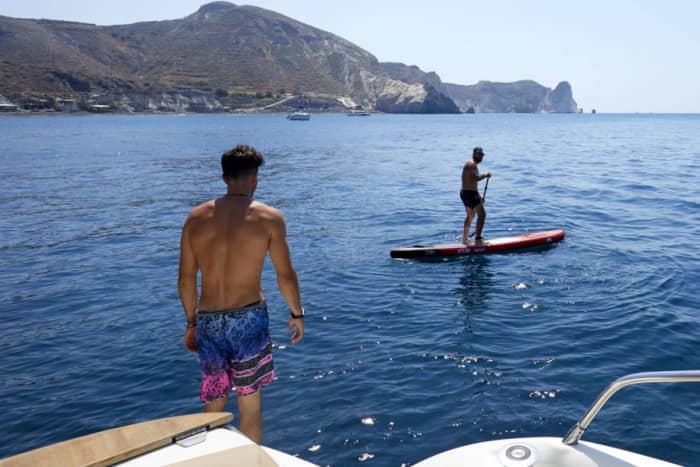 Santorini solnedgångskryssning – Privat kvällsflykt till sjöss