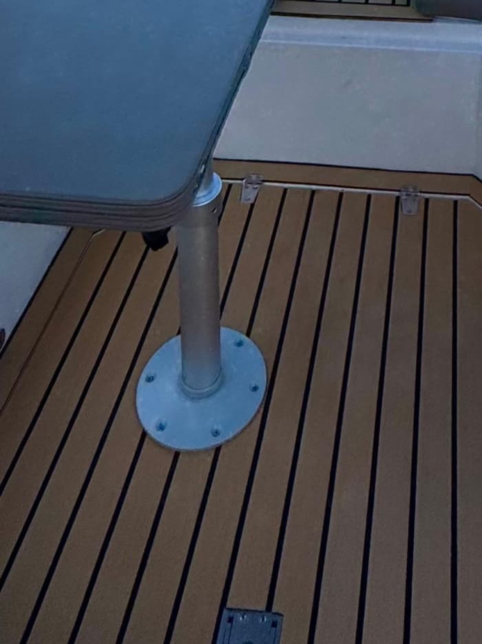 Palma Escape: 4 Stunden Schwimmen, Trinken und Segeln entlang der Küste zu kristallklaren Buchten.