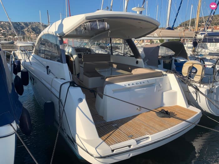 Private sea excursion with dedicated skipper | Day trip in the Mediterranean – turquoise coves & swimming