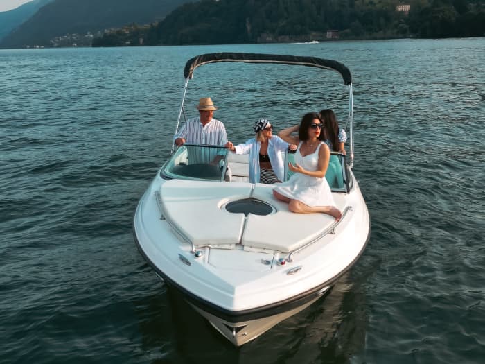 Exclusive excursion on Lake Como: style, comfort and beauty.