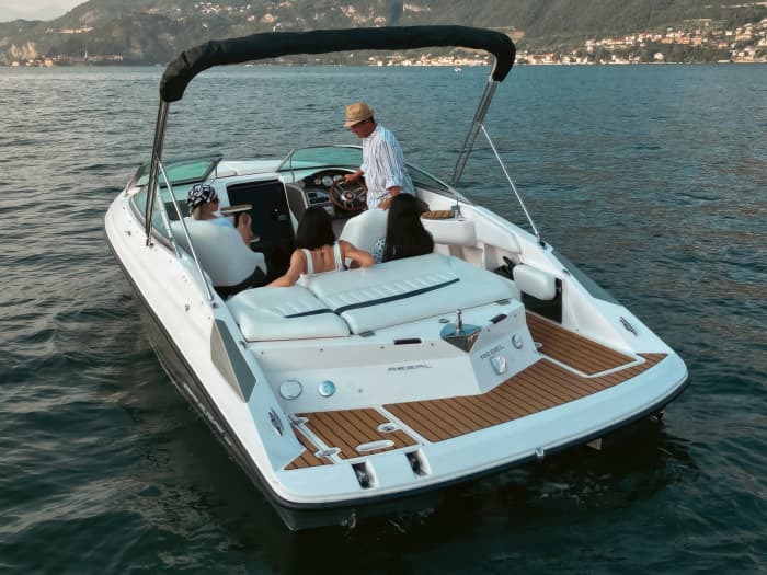 Exclusive excursion on Lake Como: style, comfort and beauty.