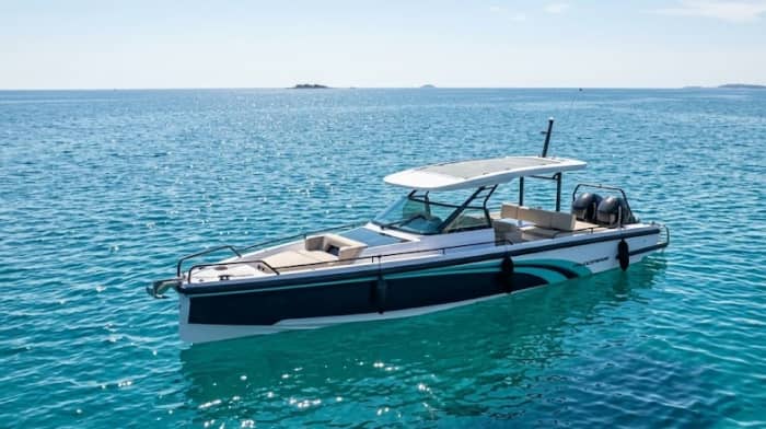 Alcúdia escape: 3h30 of relaxation on a motorboat