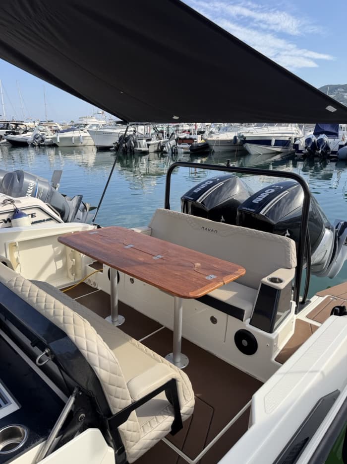 Din privata motorbåt för en dag runt Santa Eulalia del Río