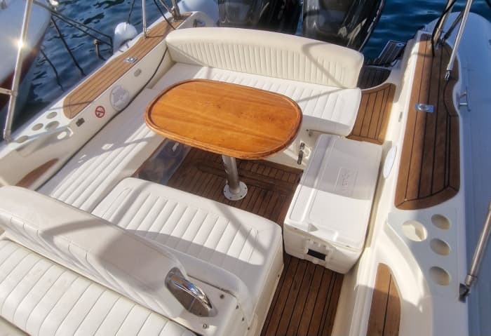 Una giornata  su un gommone 10 Mt.