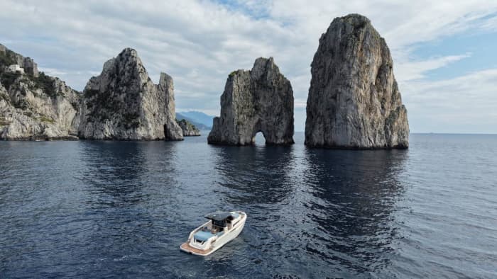Amalfi to Capri Boat Tour – Island Cruise, Positano & Swimming