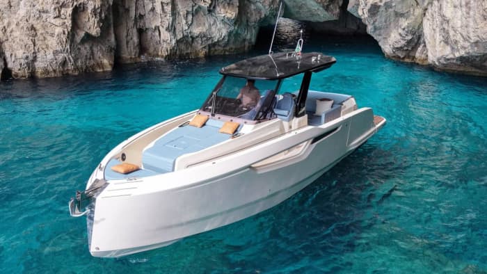 Amalfi to Capri Boat Tour – Island Cruise, Positano & Swimming