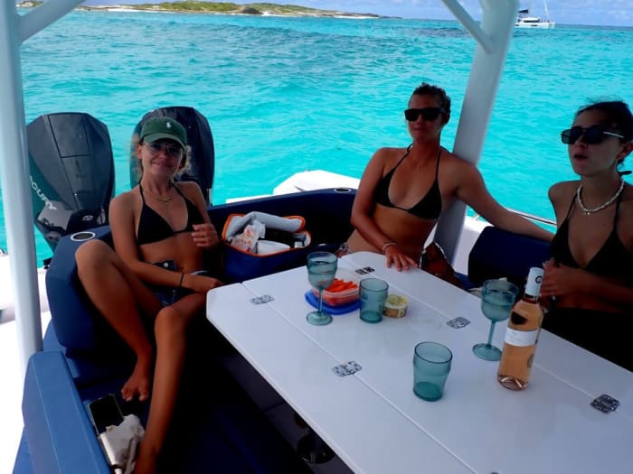 Entdecken Sie Saint Martin: Ein sonniger Tag auf einem Motorboot