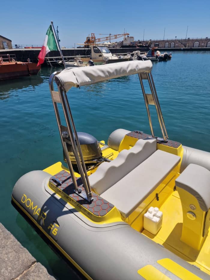 Ihr Tag in Maiori: Mieten Sie ein Motorboot für 8 Stunden und entdecken Sie diese Welt.

Teilen Sie Ihre Erlebnisse mit uns und besuchen Sie die Amalfiküste.