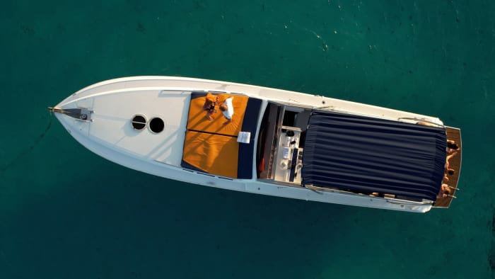 4h boat trip in Ibiza to enjoy the sun and the sea