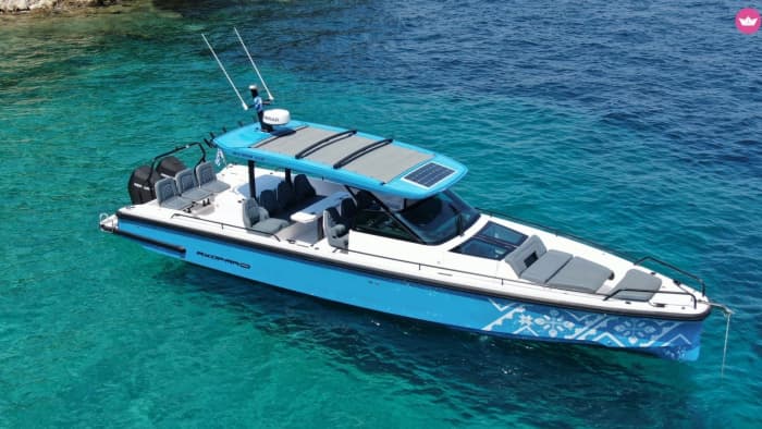 Private boat trip around Lefkada on a motorboat