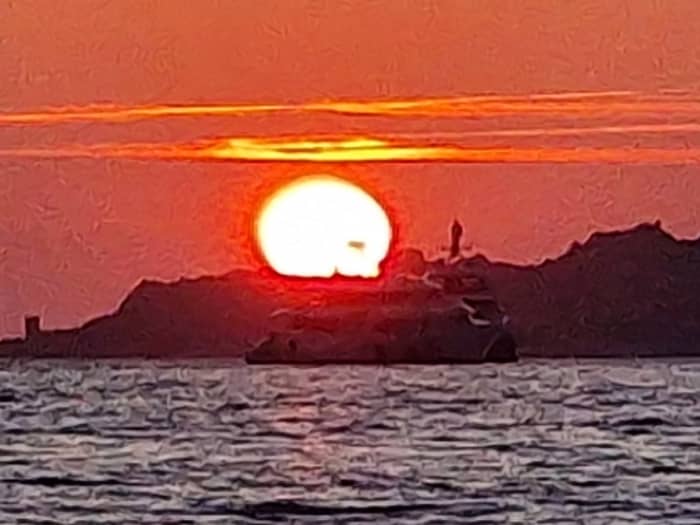 Scopri l'incanto del mare di Sardegna a bordo con noi