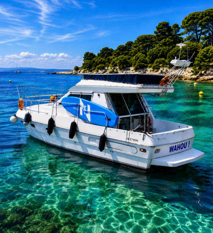 Ontdek Cannes en de omliggende eilanden per boot voor een onvergetelijke ervaring.