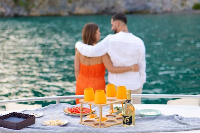 Between Villages and Cliffs – Amalfi Coast by Boat