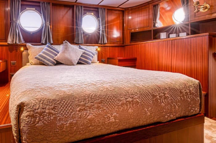 Crucero de día completo: glamour atemporal en la Riviera Francesa.